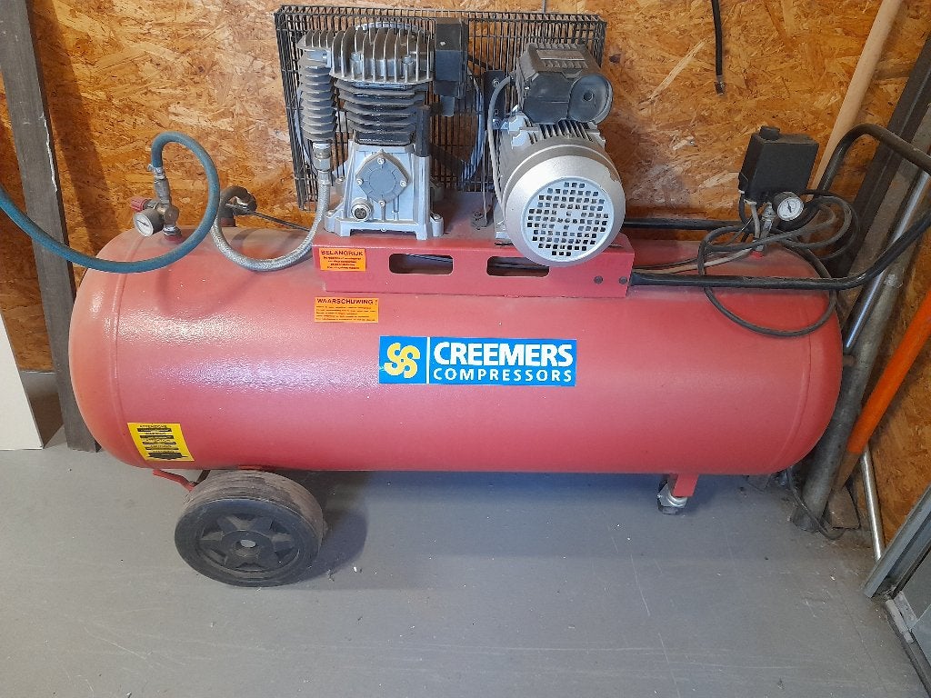 compressor 200l, Ophalen, Zo goed als nieuw, Minder dan 200 liter/min, 6 tot 10 bar