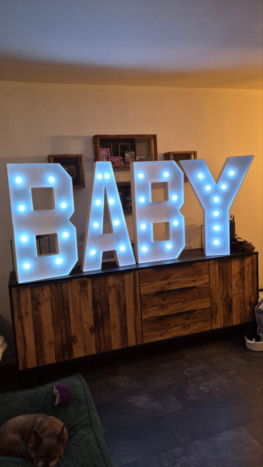 Grote BABY letters met LED verlichting (90cm), Ophalen, Zo goed als nieuw, Kraamcadeau