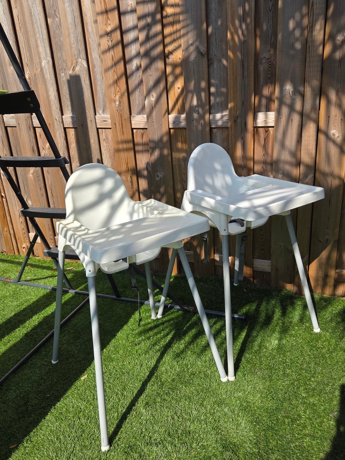 Ikea antilop kinderstoel met blad  wit  2 stuks, Ophalen, Gebruikt, Overige typen, Aanschuifbaar