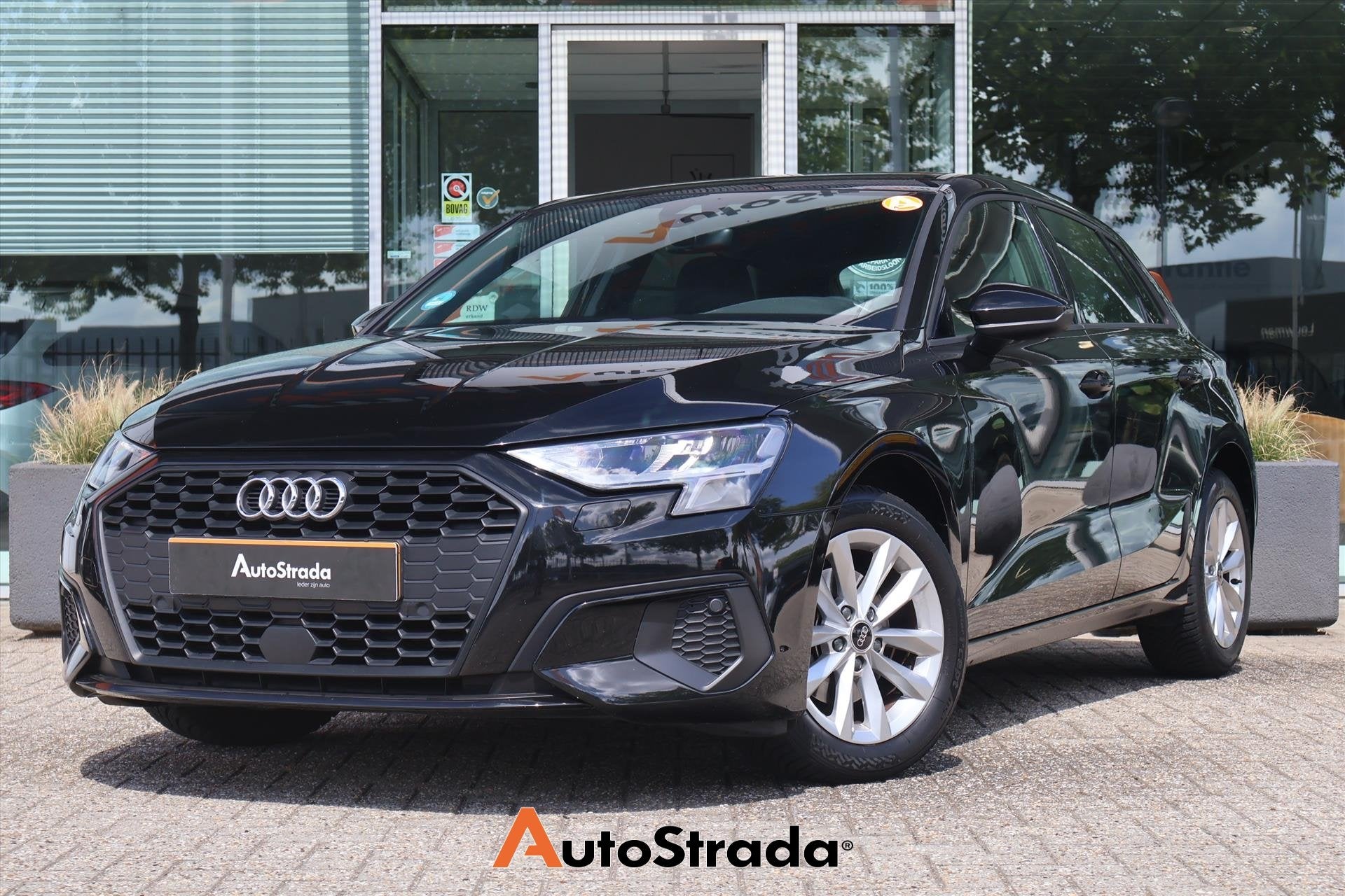 Audi A3 Sportback 30 TFSI Pro Line 110pk S-tronic I Carplay, Auto's, Stof, Gebruikt, Met garantie (alle), Zwart