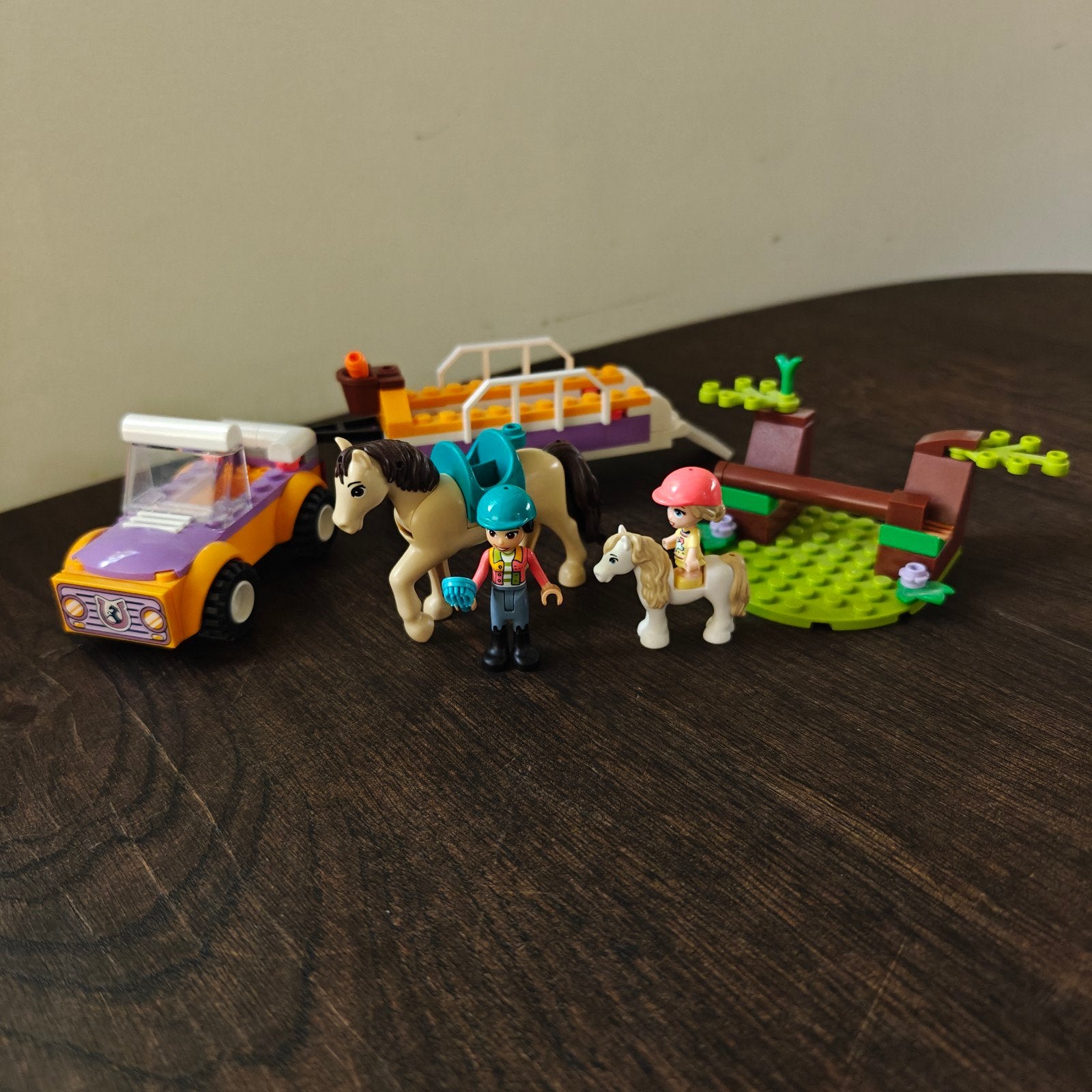 LEGO Friends 42634 Paarden en Trailer, Ophalen of Verzenden, Zo goed als nieuw
