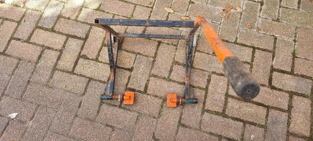 Motorkrik, Motoren, Ophalen