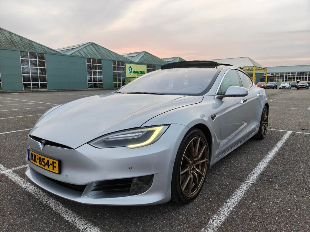 Tesla Model S 2016 Grijs SC01 free charge 20 inch, Auto's, Tesla, Model S, 4x4, ABS, Achteruitrijcamera, Adaptive Cruise Control