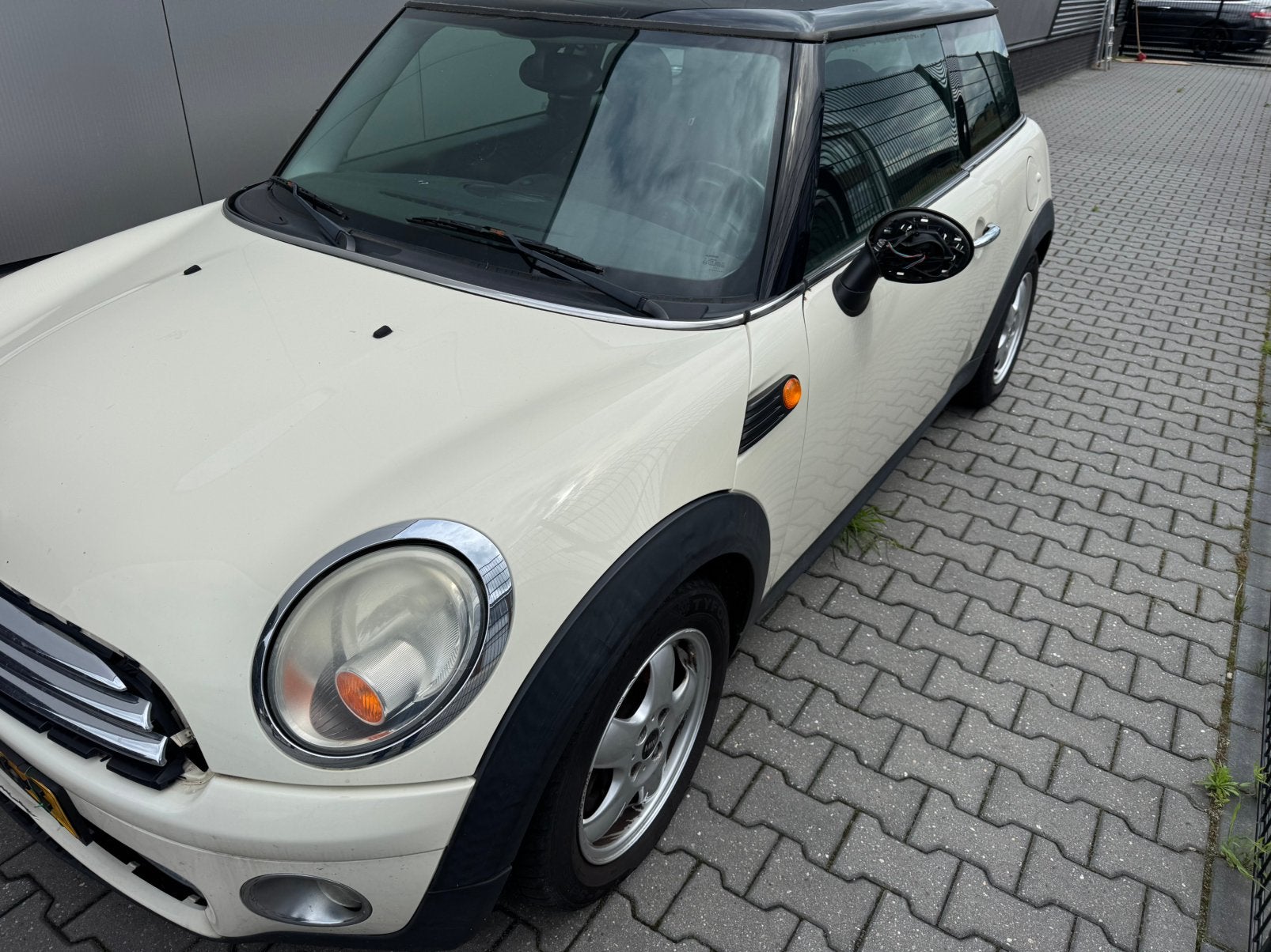 In onderdelen, Mini One, Ophalen, Mini, Motorkap