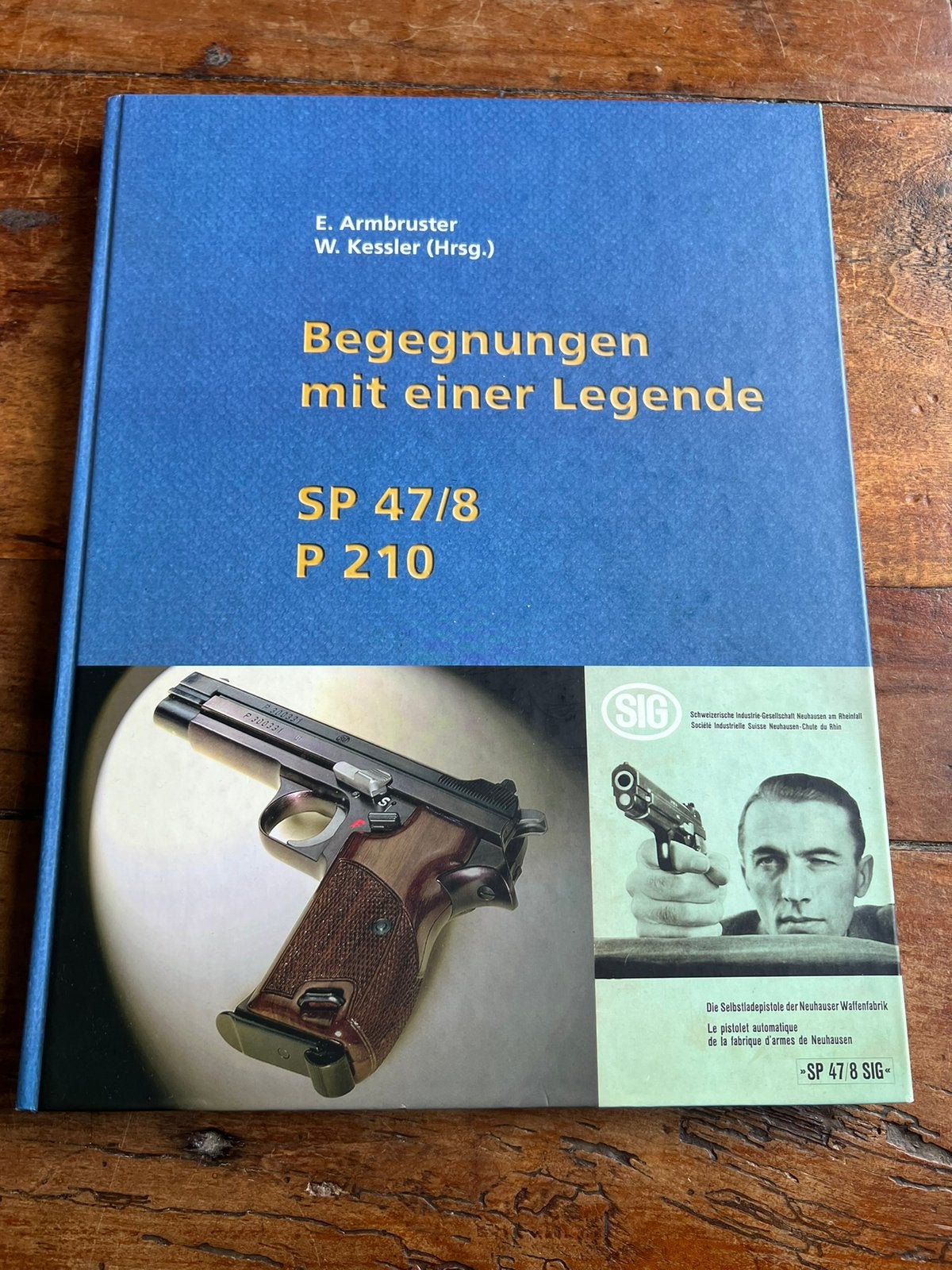 Naslagwerk Sig Sauer P210 prachtige foto's Zwitserland, Verzenden, Foto of Poster, Nederland, Landmacht