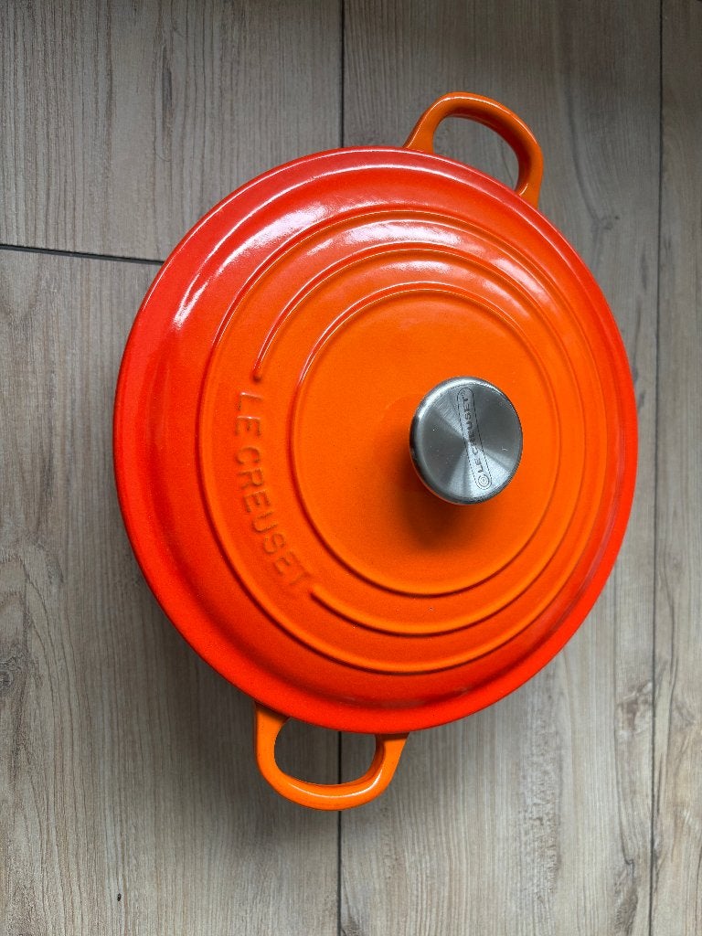 Le Creuset pan 24cm, Huis en Inrichting, Keuken | Potten en Pannen, Ophalen of Verzenden, Zo goed als nieuw, Gietijzer, Le Creuset