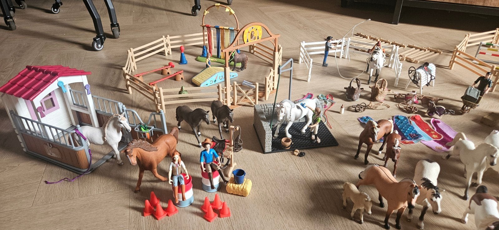 Grote Schleich paardencollectie met accessoires, Ophalen, Gebruikt