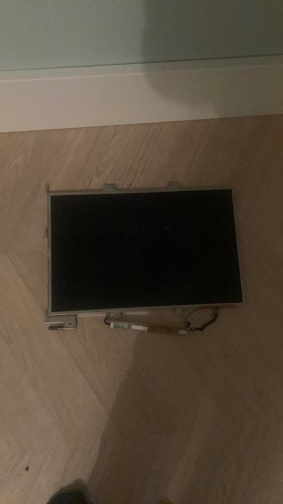 Oud defect laptop scherm misschien handig voor onderdelen, Ophalen, Niet werkend, 14 inch, Onbekend