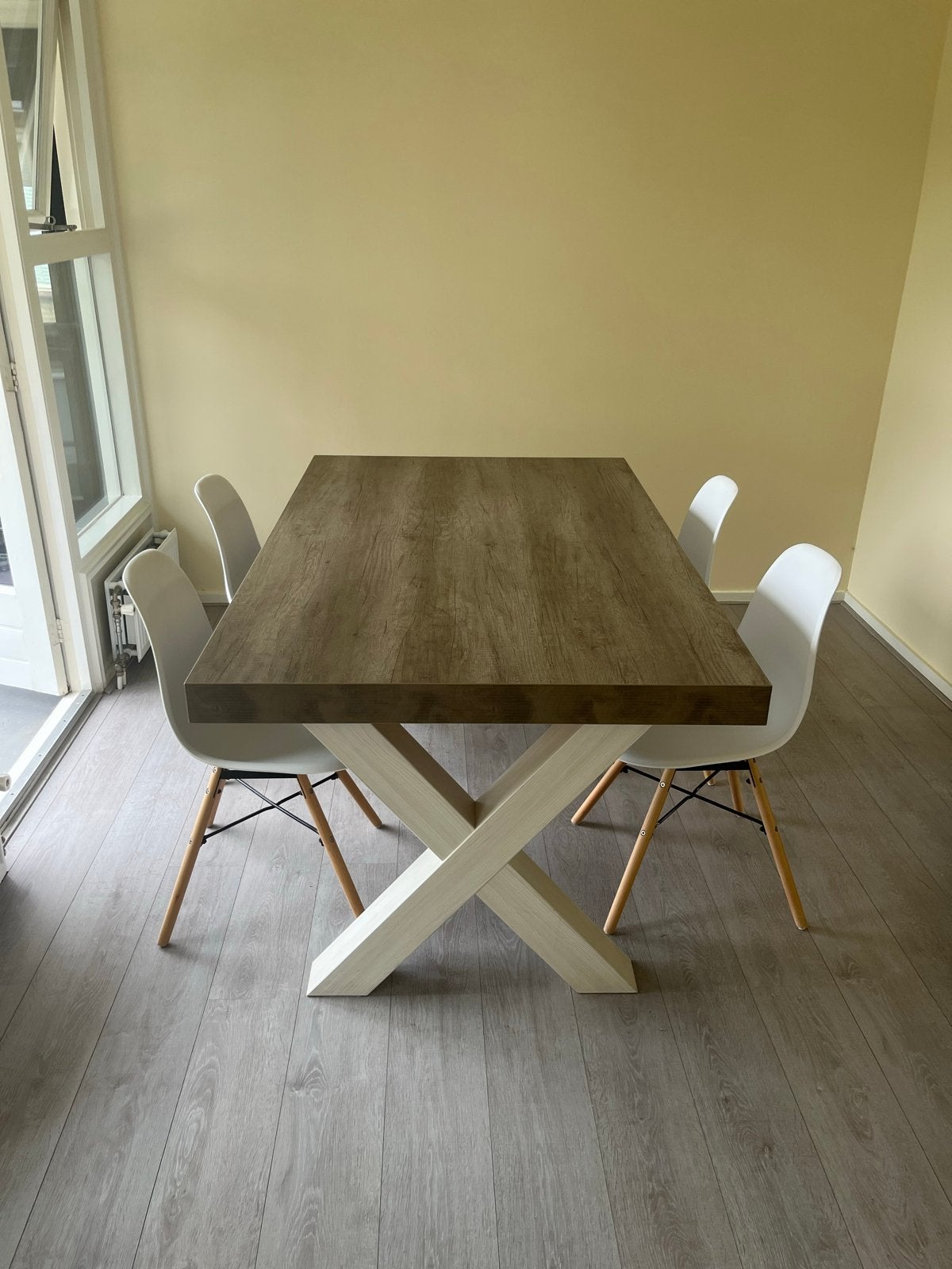 Moderne eettafel met X-poot, 165x100 cm, Huis en Inrichting, Ophalen, 50 tot 100 cm, Zo goed als nieuw, 150 tot 200 cm