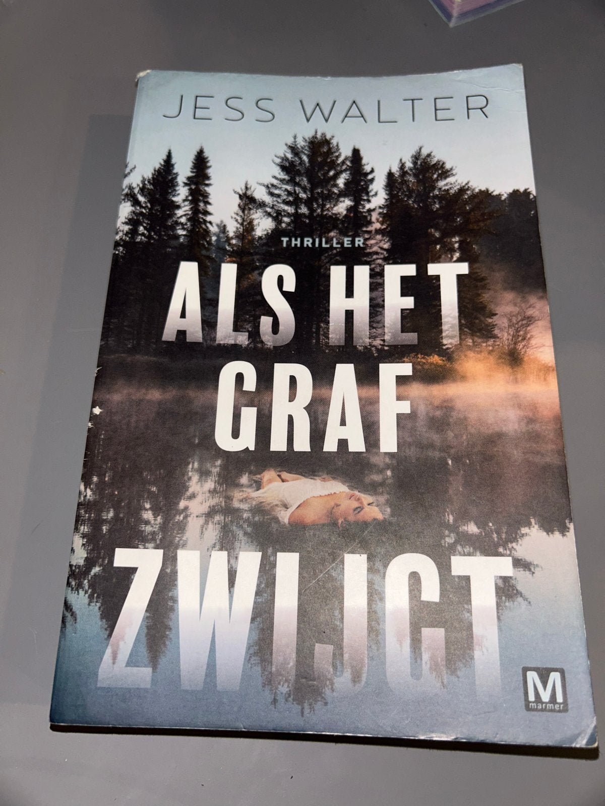 Als het Graf Zwijgt - Jess Walter (Thriller), Ophalen of Verzenden, Gelezen