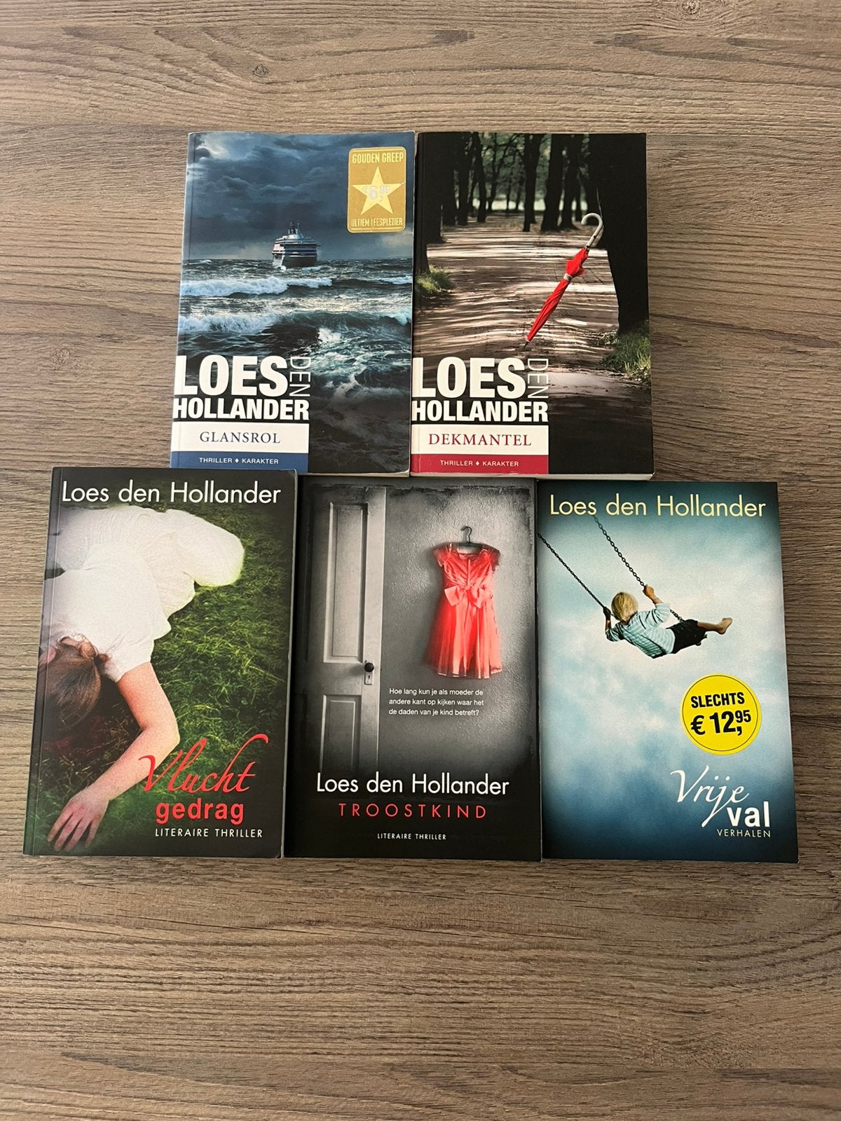 5 boeken Loes den Hollander, Ophalen of Verzenden, Gelezen