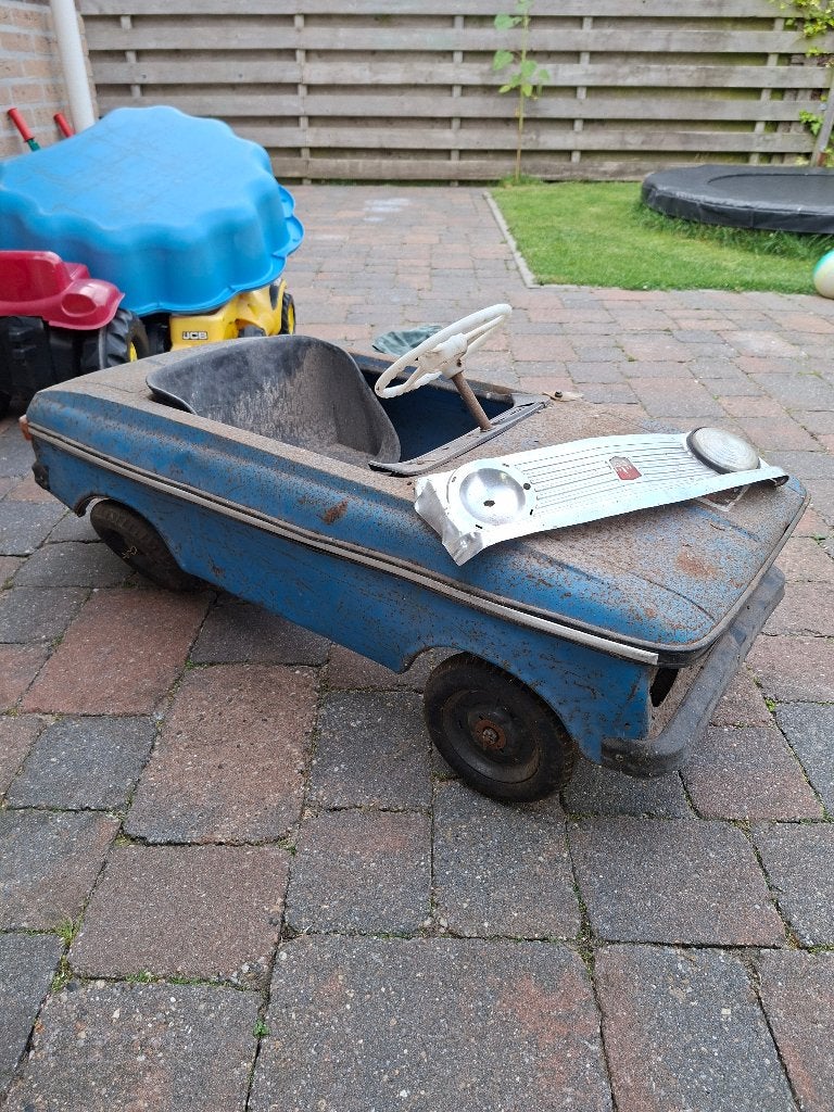 Originele Moskvich trapauto – voor de liefhebber, Antiek en Kunst, Ophalen