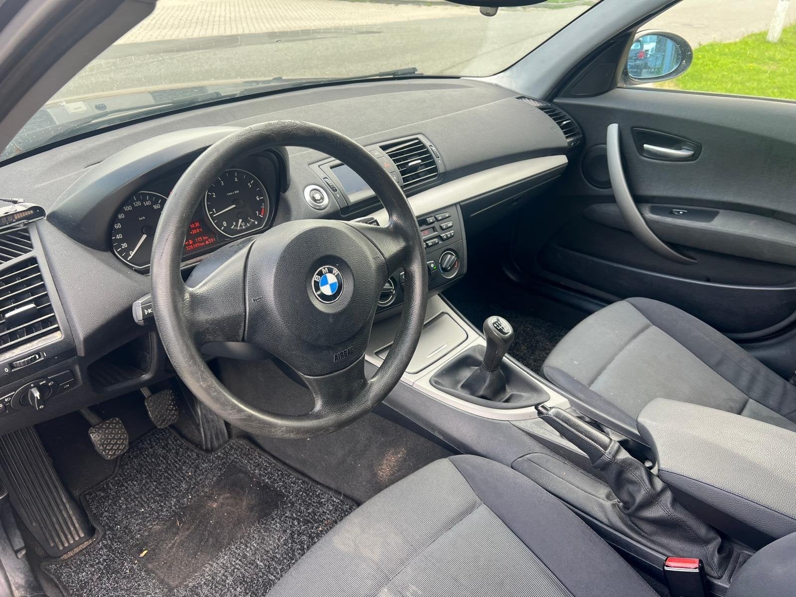 BMW 1-serie 116i Business Line 5DRS Airco, Gebruikt, 4 cilinders, 116 pk, Origineel Nederlands