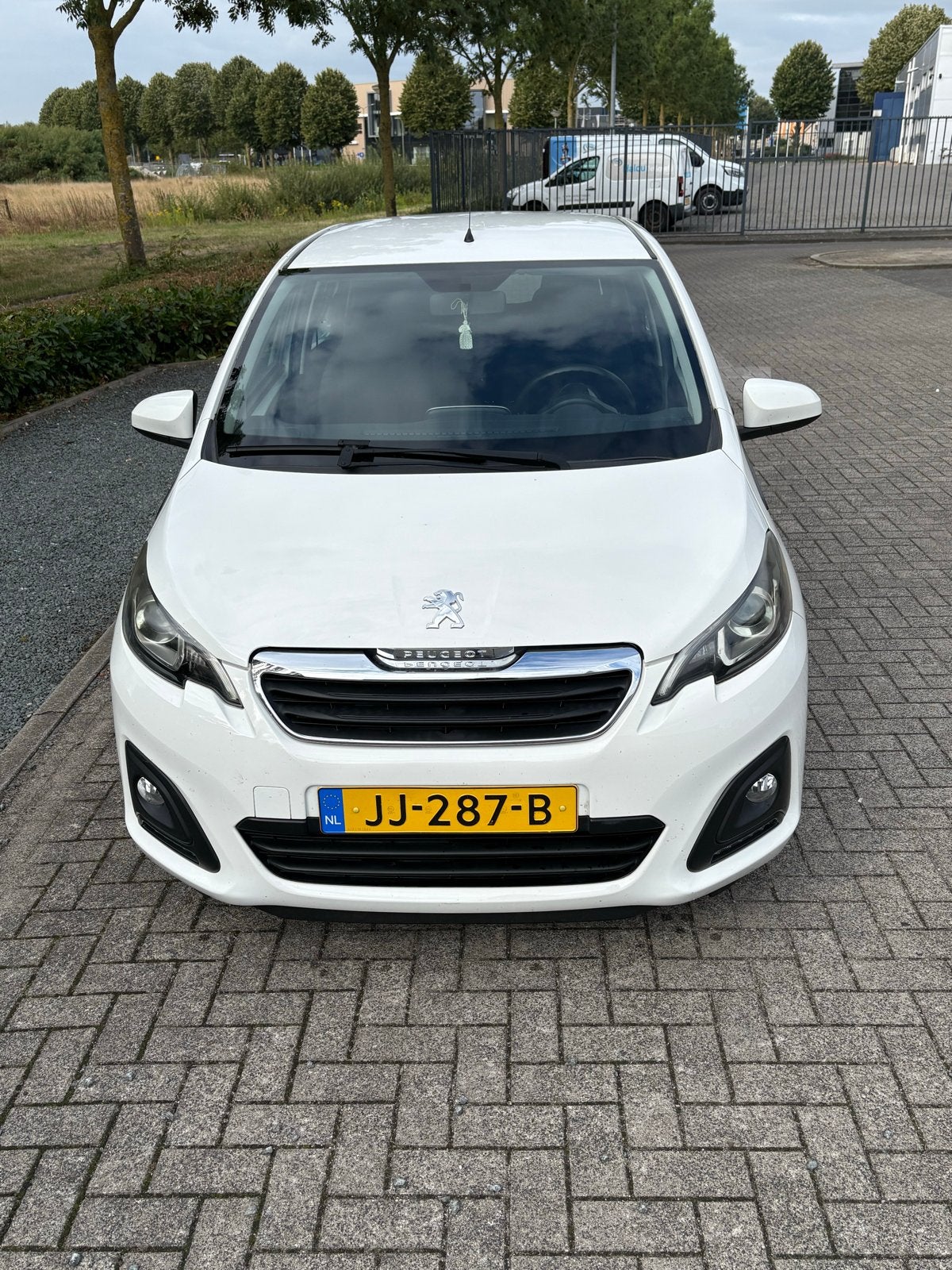 Peugeot 108 1.0 12V E-vti 51KW 5DR 2016 Wit, Stof, Euro 6, 4 stoelen, Wit
