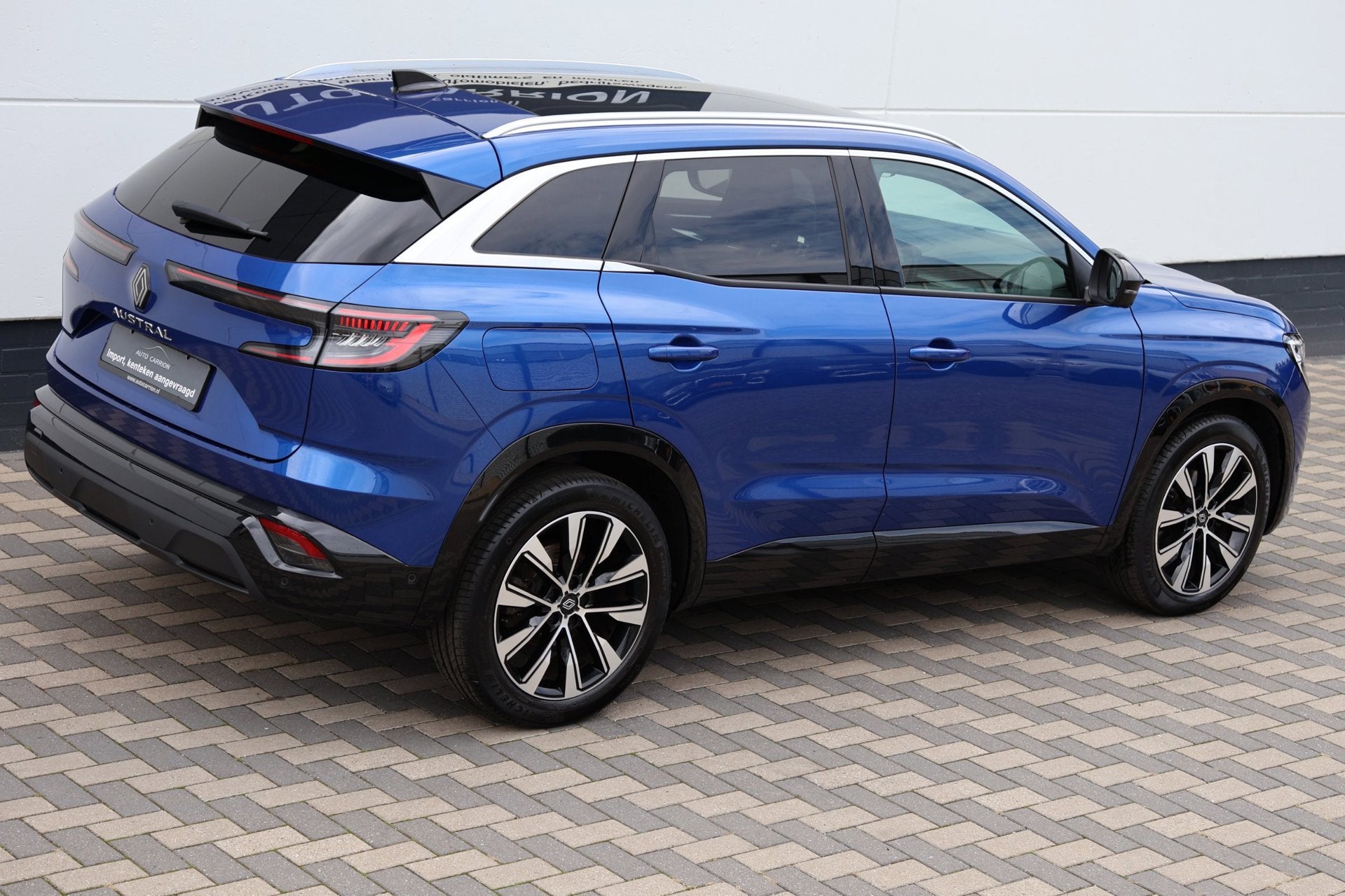 Renault Austral 1.2 mild hybrid advanced Pano 360 Carplay, Dealer onderhouden, Gebruikt, Zwart, 4 cilinders