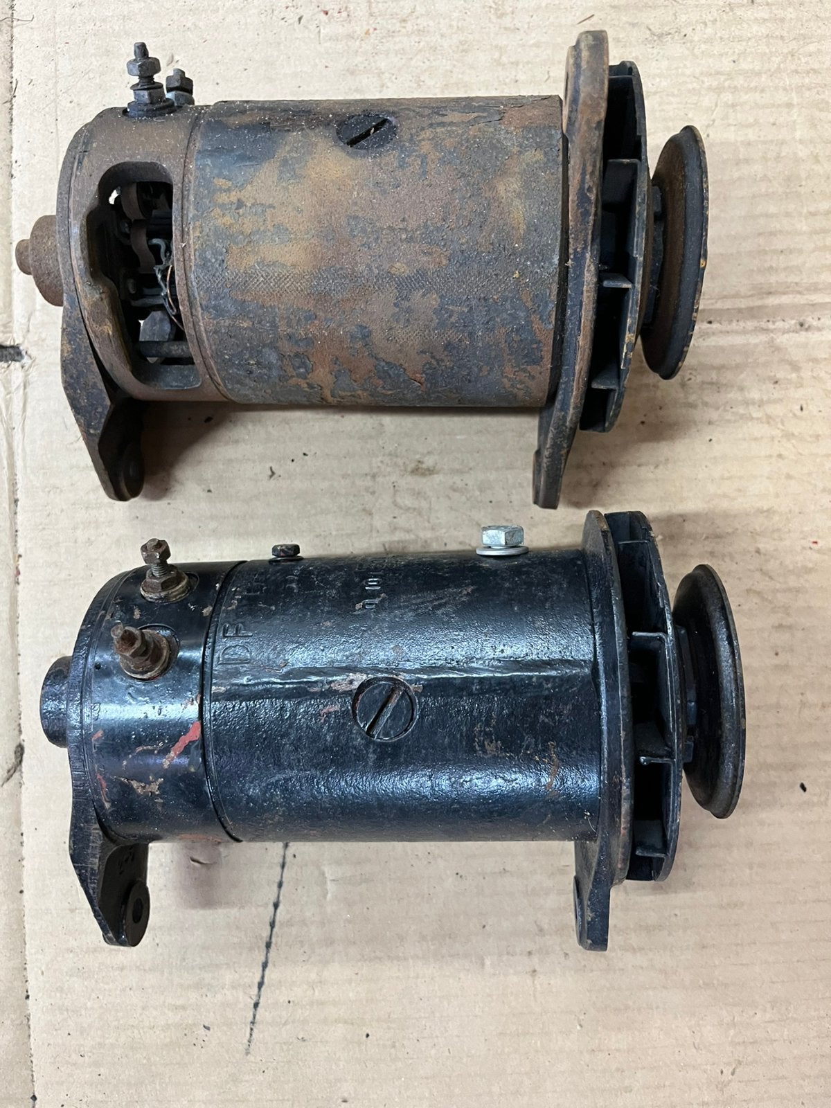Oldtimer startmotor en carburateur, Ophalen