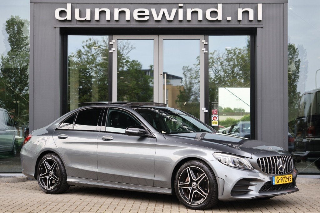 Mercedes-benz C-KLASSE 180 AMG *PANO*MULTIBEAM*LEDER*NIGHT*D, Auto's, Euro 6, 4 cilinders, Sedan, Electronic Stability Program (ESP)