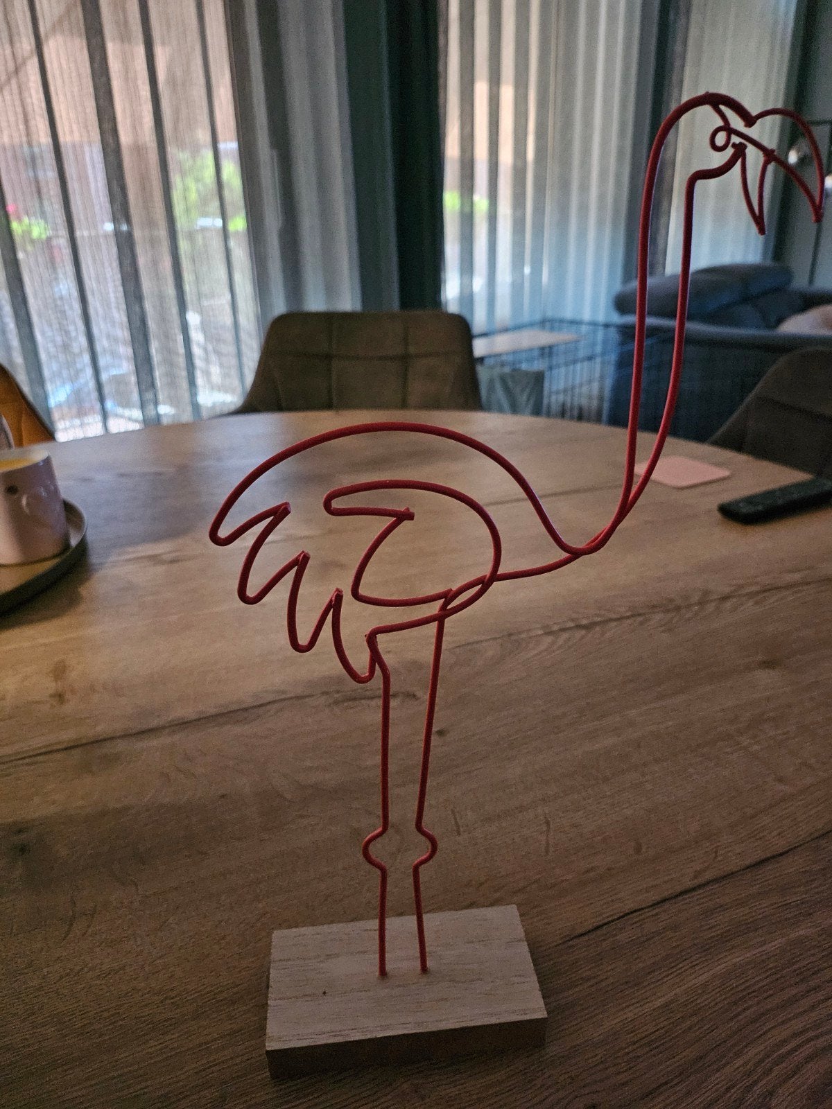 Metalen flamingo op houten voet - Oranje decoratie, Ophalen of Verzenden, Zo goed als nieuw, Oranje, Metaal