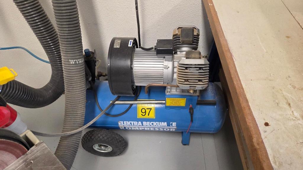 compressor, Ophalen, Gebruikt, 200 tot 400 liter/min, Mobiel