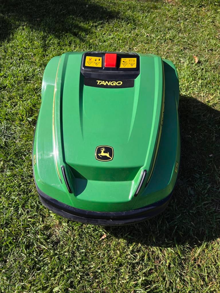 John Deere Tango E5 Robotmaaier met laadstation en toebehore, Ophalen of Verzenden