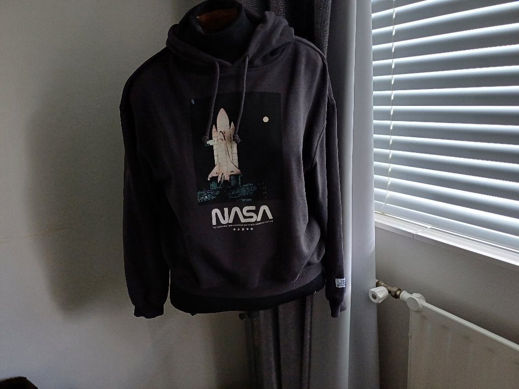 zgan grijze hoodie Nasa Divided mt M, Maat 38/40 (M), Divided, Ophalen of Verzenden, Zo goed als nieuw