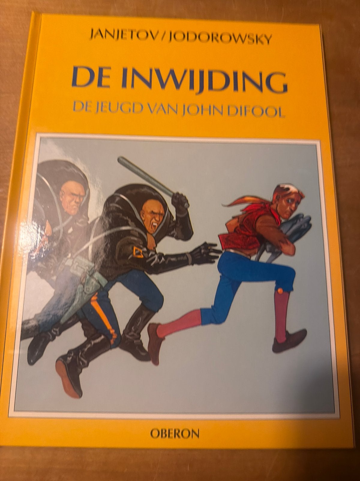 De Inwijding - De Jeugd van John Difool (Hardcover), Boeken, Eén stripboek, Ophalen of Verzenden, Gelezen