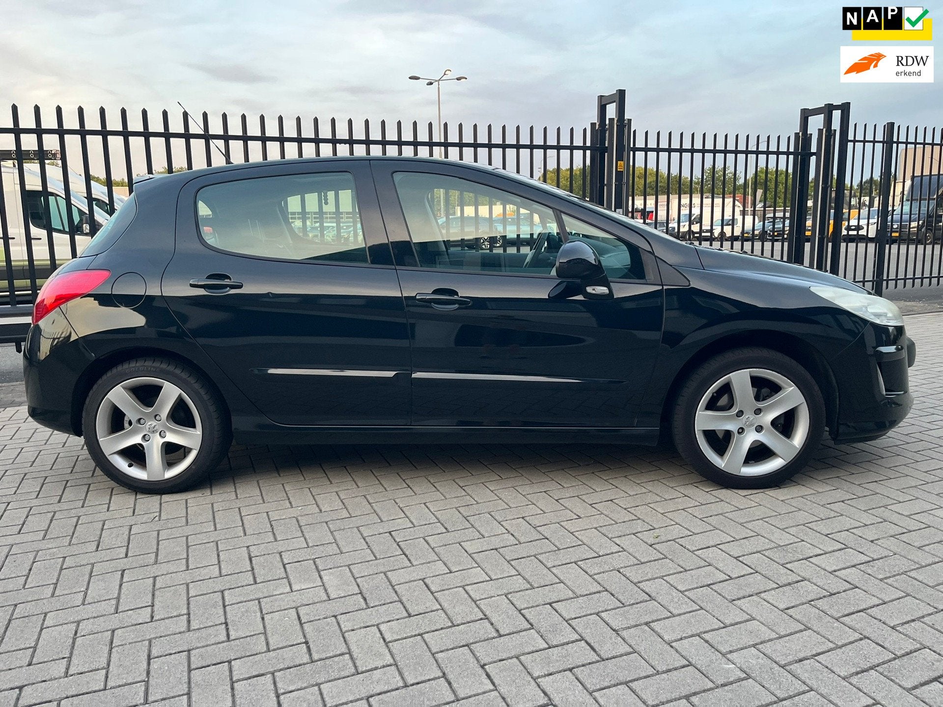 Peugeot 308 1.6 THP XT / Vol Opties / 6BAK APK nieuw, Voorwielaandrijving, Dealer onderhouden, Gebruikt, 4 cilinders