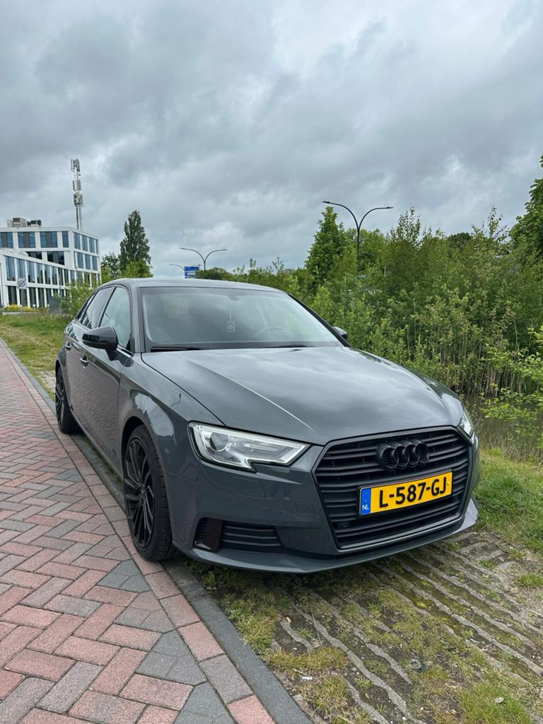 Audi A3 Nardo 1.5 Tfsi 150pk CoD Ultra S Tronic 2017 Grijs, Auto's, Audi, Stof, 1498 cc, Zwart, 4 cilinders