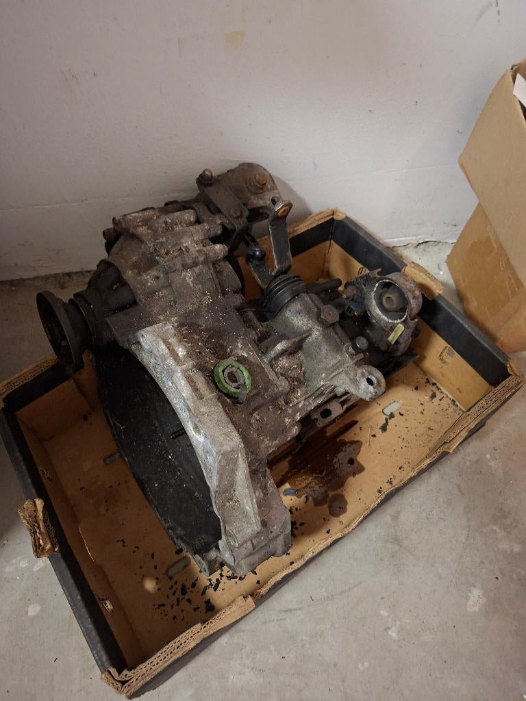Versnellingsbak golf mk3 1.8, Auto-onderdelen, Motor en Toebehoren, Ophalen, Gebruikt, Volkswagen