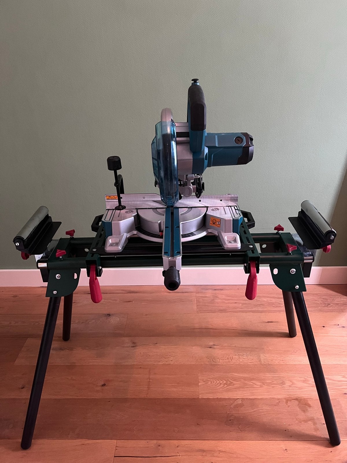 Makita Afkortzaag LS0816F Radiaal 216mm 1200W met Parkside F, Ophalen, 70 mm of meer, Nieuw, Afkortzaag