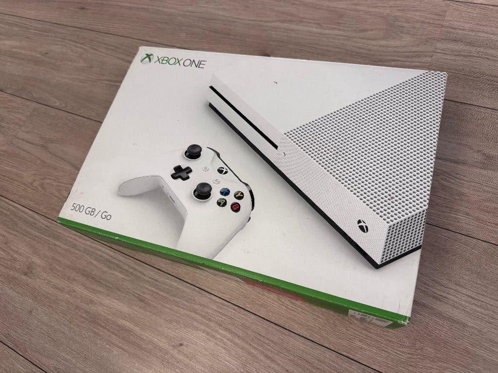 Xbox One S 500GB met 2 controllers, in hele nette staat, Spelcomputers en Games, Spelcomputers | Xbox One, Gebruikt, Xbox One S