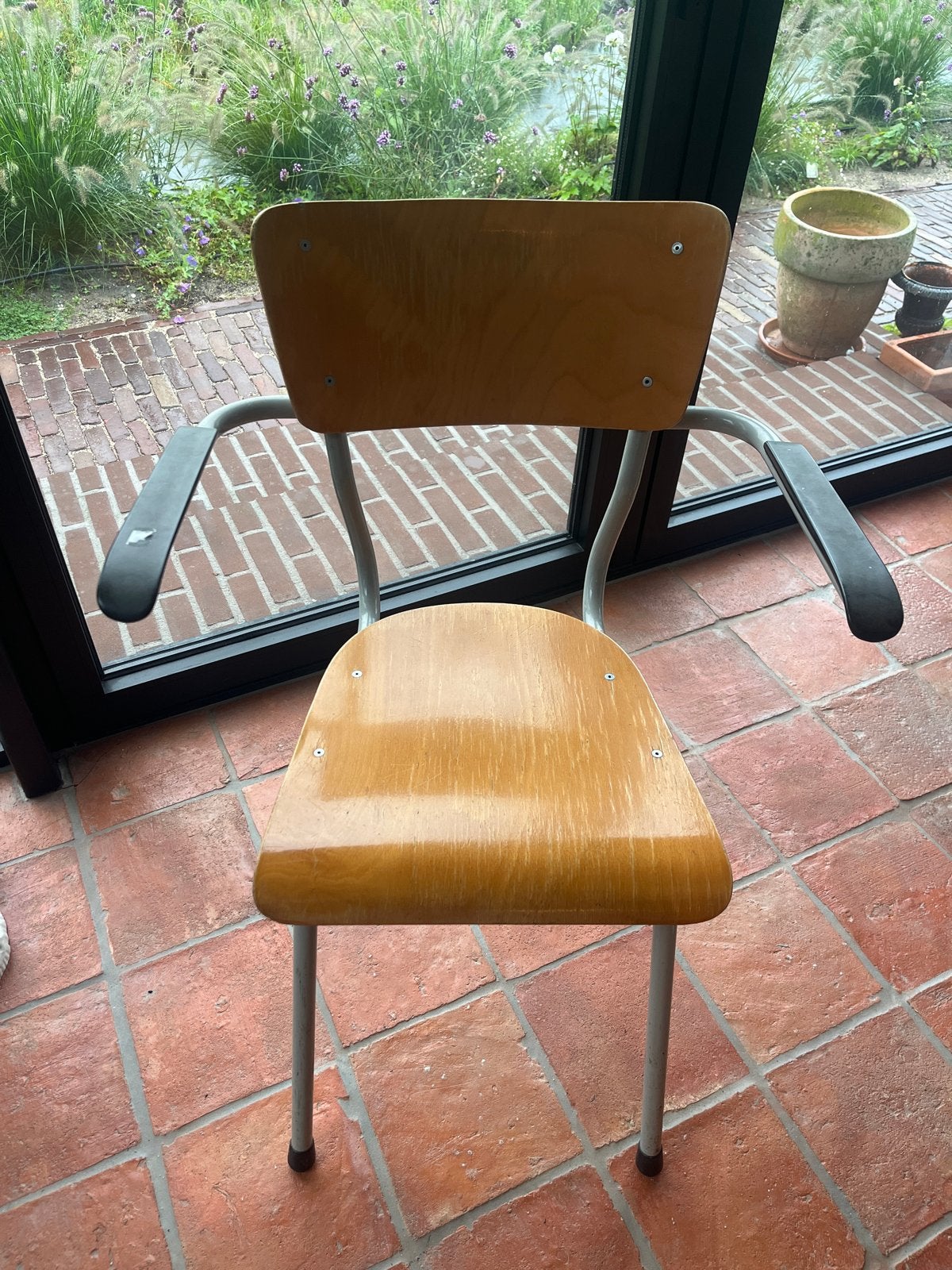 Vintage schoolstoel met armleuningen, Ophalen, Gebruikt, Overige kleuren, Eén