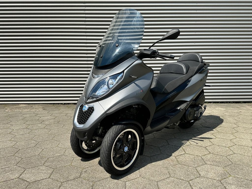 Piaggio Scooter 500 LT MP3 Sport B RIJBEWIJS ABS LEOVINCI AL, Scooter, Cwsautos@outlook.com, Groenewoud 19c
5151 RM  Drunen, NL