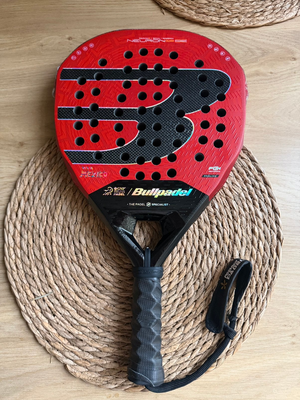 Bullpadel Padelracket Neuron 02 Edge Mexico 25, Sport en Fitness, Ophalen of Verzenden, Zo goed als nieuw