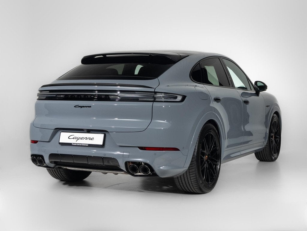 Porsche Cayenne Coupé E-Hybrid Black Edition, Auto's, Porsche, 2995 cc, Met garantie (alle), 4 stoelen, 26 kWh