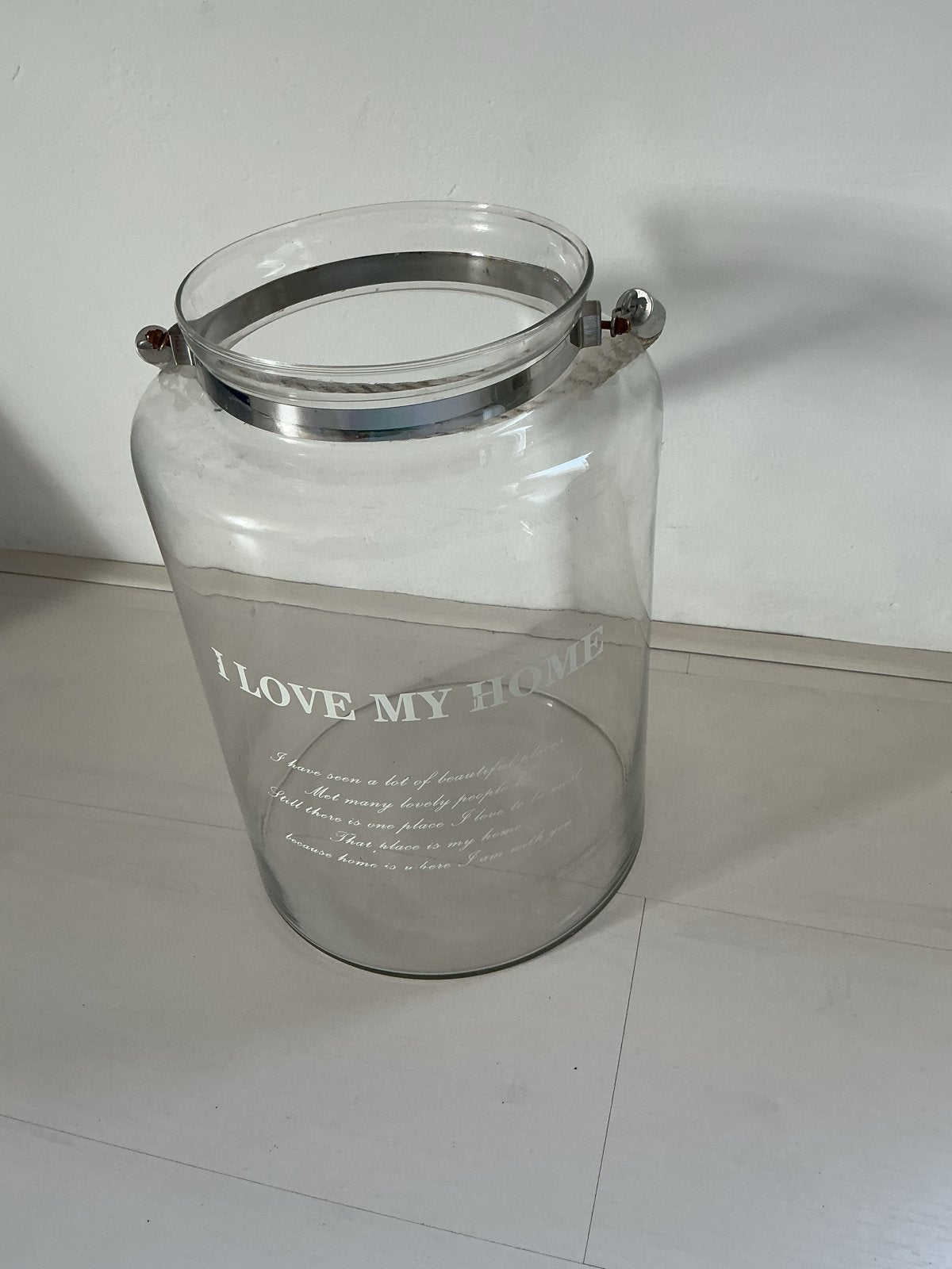 Grote glazen vazen met 'I LOVE MY HOME' opdruk, Gebruikt, Met patroon/structuur, Transparant, Ophalen of Verzenden