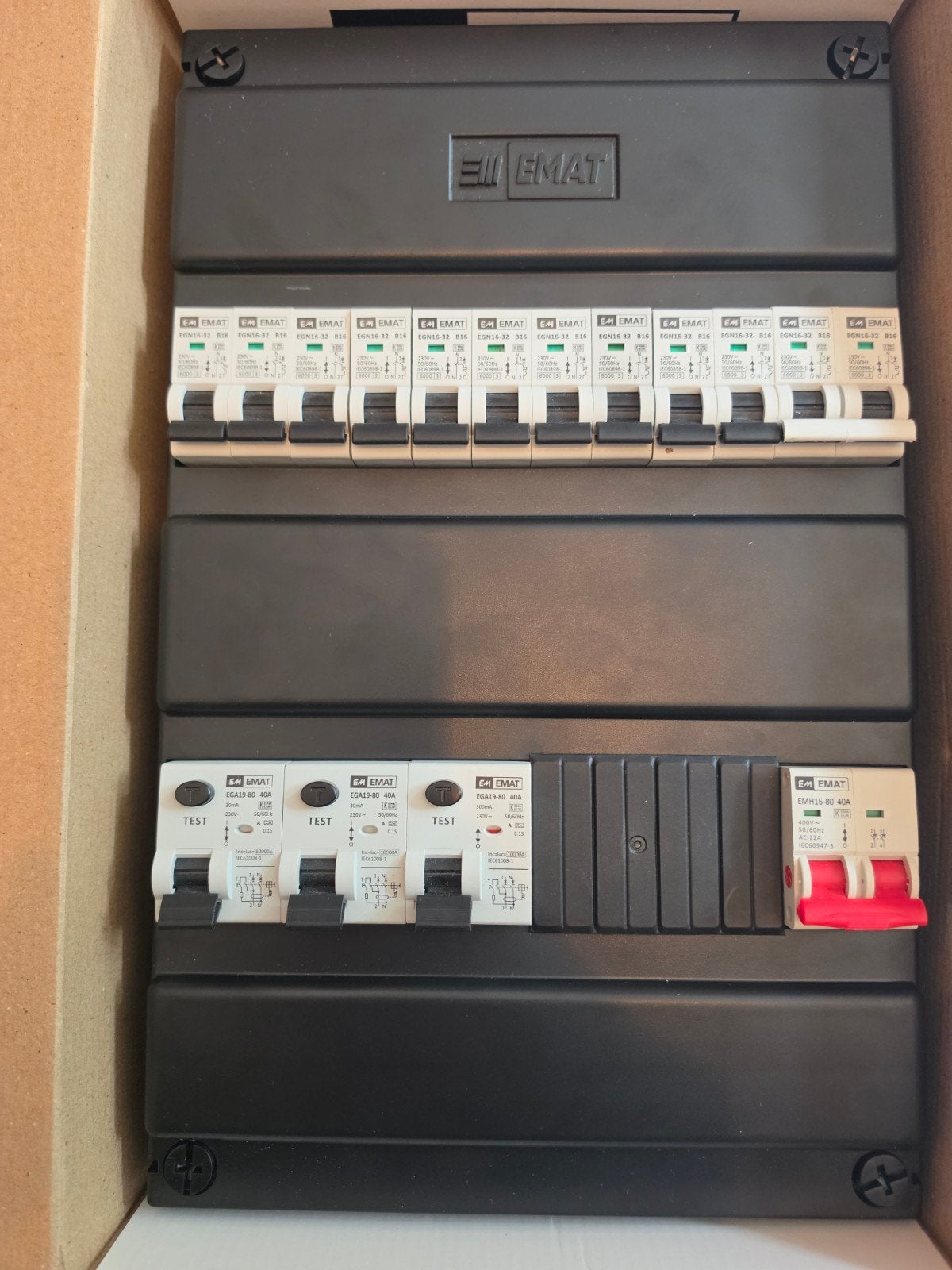 EMAT 1 of 3 fase groepenkast 10 groepen en kookgroep *NIEUW*, Ophalen of Verzenden, Nieuw, Emat, Groepenkast