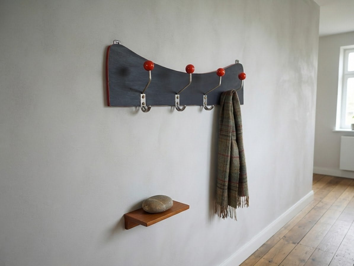 Vintage Kapstok Zwart met Rode Accenten - Gerenoveerd, Huis en Inrichting, Street Brand Amsterdam, 1103bg, Nieuw, Ophalen of Verzenden