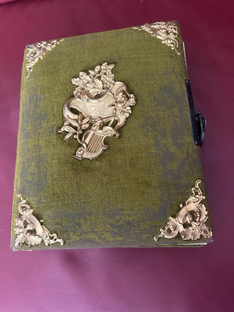 Antiek fotoalbum ca. 1900 met diverse Nederlandse foto's, Antiek en Kunst, Antiek | Overige Antiek, Ophalen of Verzenden