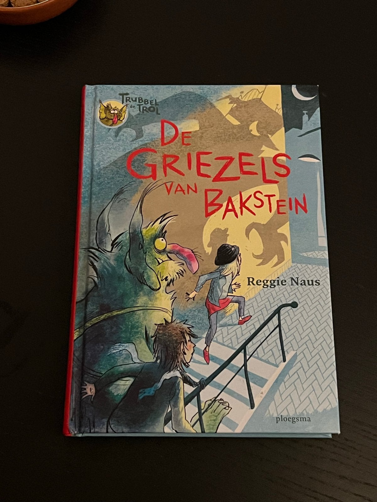 Trubbel de Trol: De Griezels van Bakstein - Reggie Naus, Ophalen of Verzenden, Zo goed als nieuw, Fictie