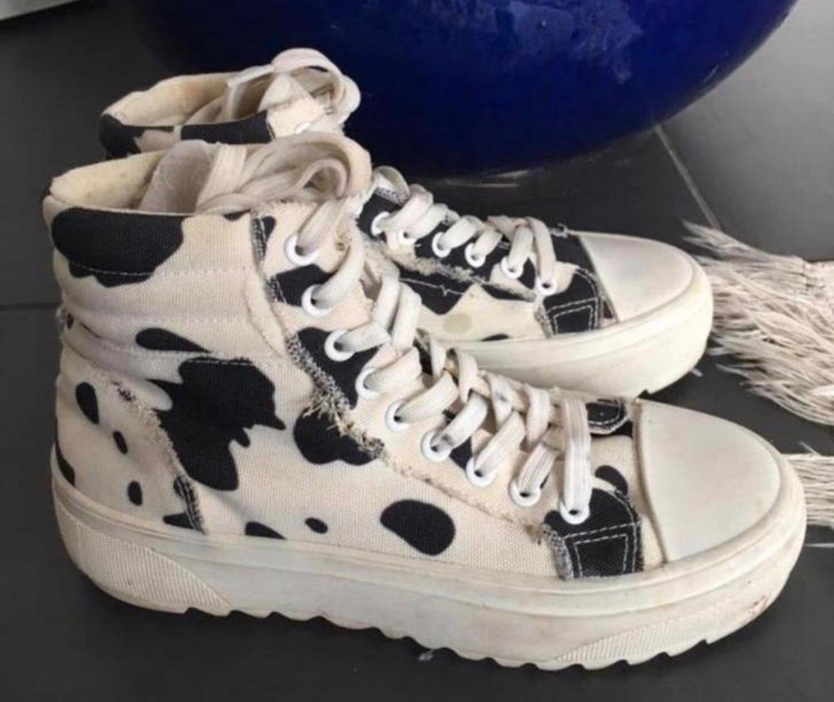 Leuke Shelo Katoenen Sneakers Koeienprint Antislip Zolen 5cm, Jongen of Meisje, Schoenen, Ophalen of Verzenden, Zo goed als nieuw