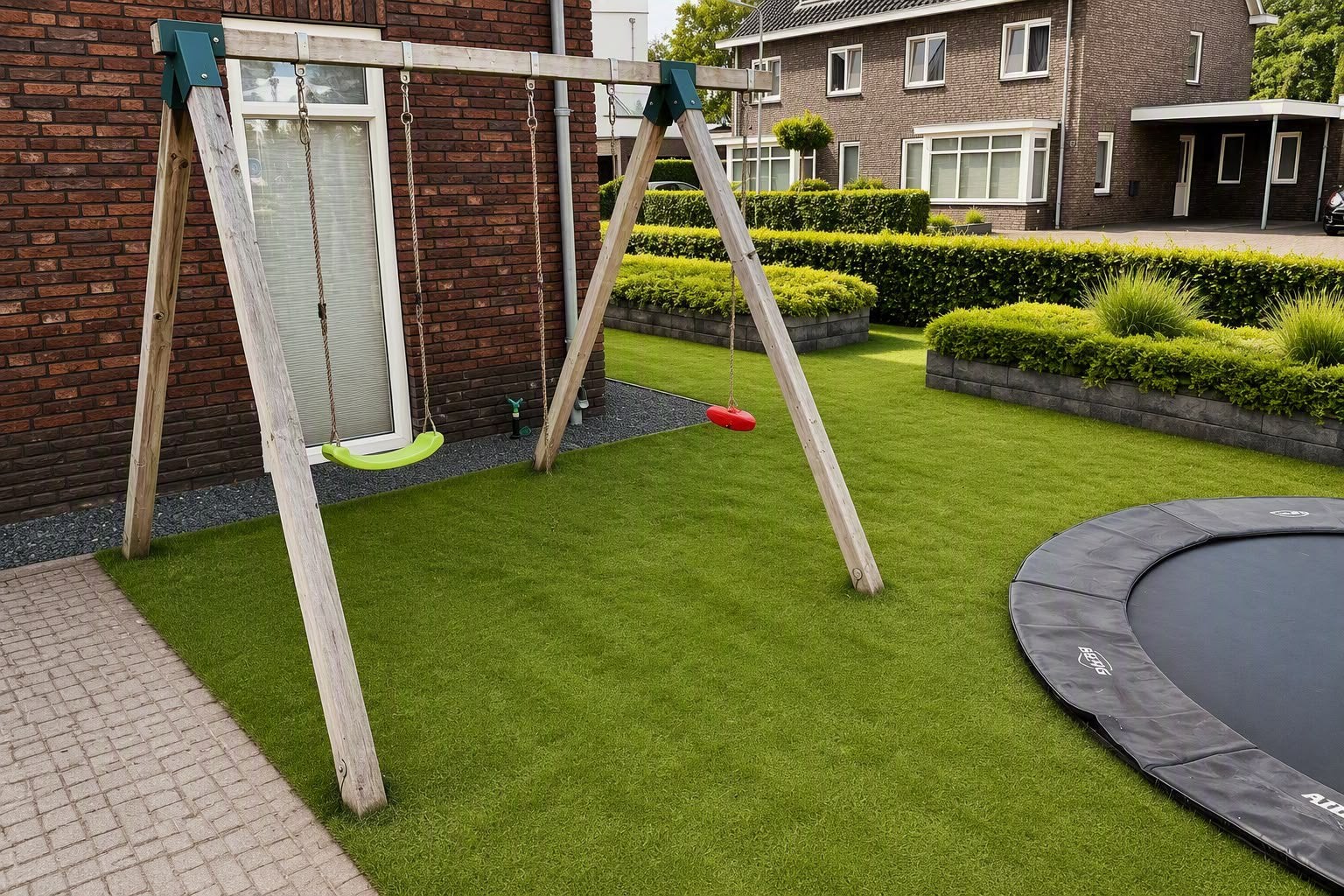 Schommel inclusief bevestiging en grondankers, Ophalen, Zo goed als nieuw, Schommel