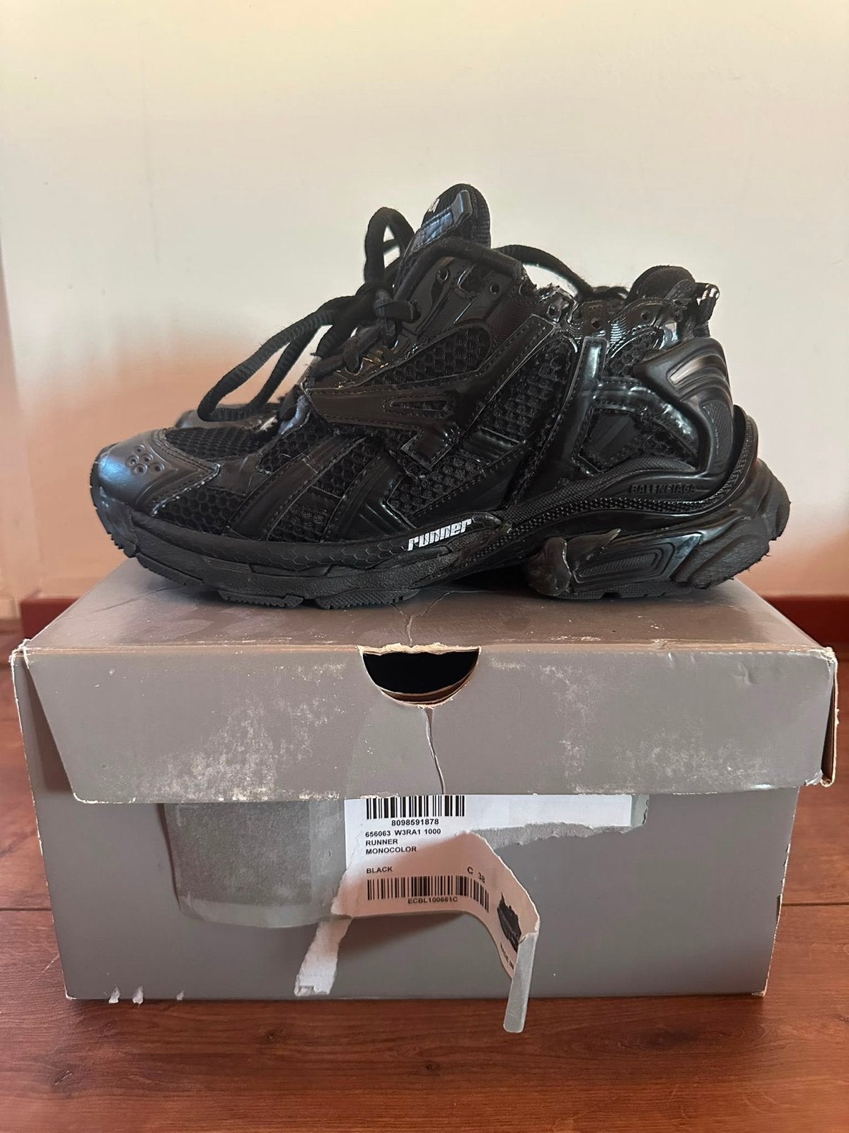 Balenciaga Runner sneakers maat 38 (valt als 39/39.5), Ophalen of Verzenden, Gedragen, Zwart, Sneakers of Gympen