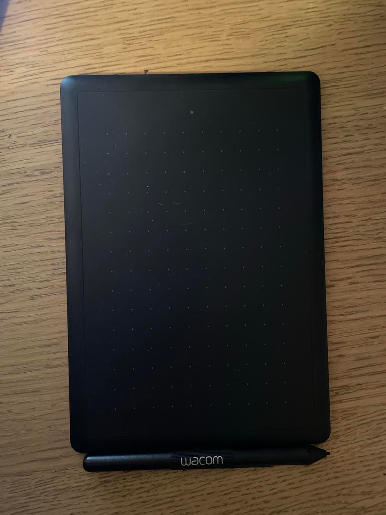 Wacom One by Wacom tekentablet met pen (CTL-472), Computers en Software, Tekentablets, Ophalen of Verzenden, Zo goed als nieuw