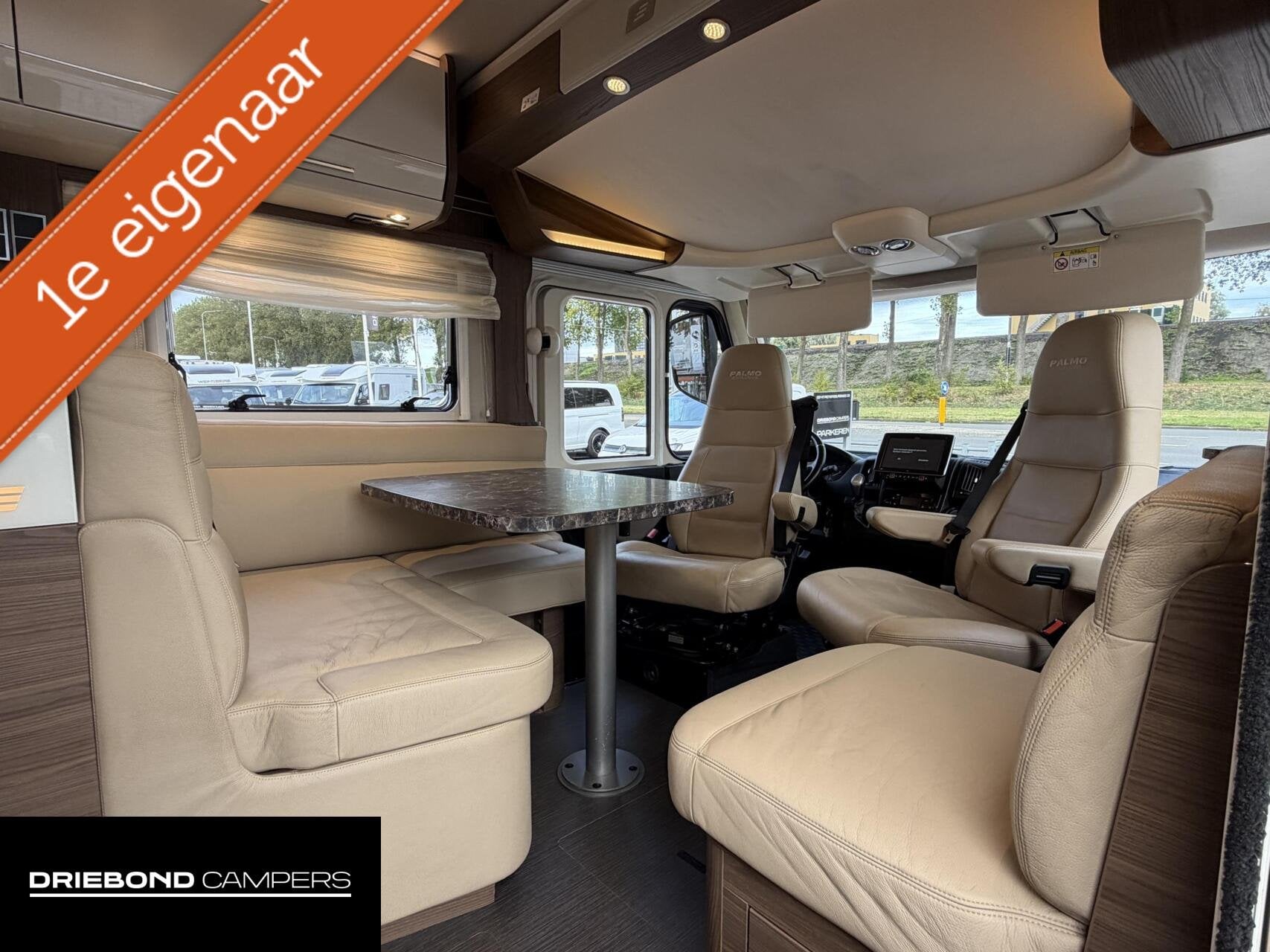 Hymer B704 SL Palmo Enkele Bedden Hefbed 2X Airco Zonnepanel, Airbags, 7 tot 8 meter, Bedrijf, Diesel