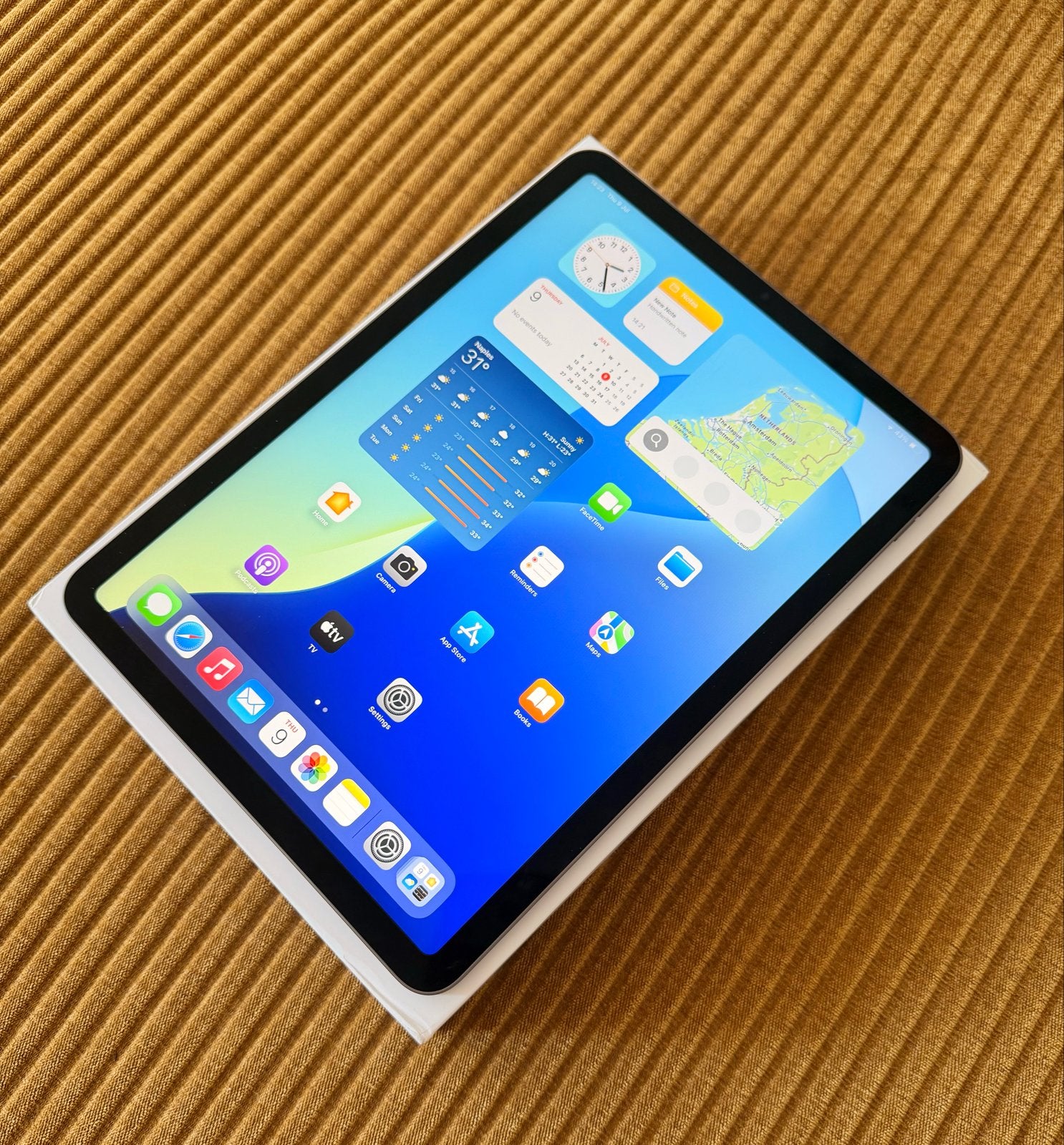 iPad Air Gen 5 M1 64GB Zilver - Nieuwstaat, Garantie, iOS 18, Computers en Software, Apple iPads, Apple iPad Air, Ophalen of Verzenden