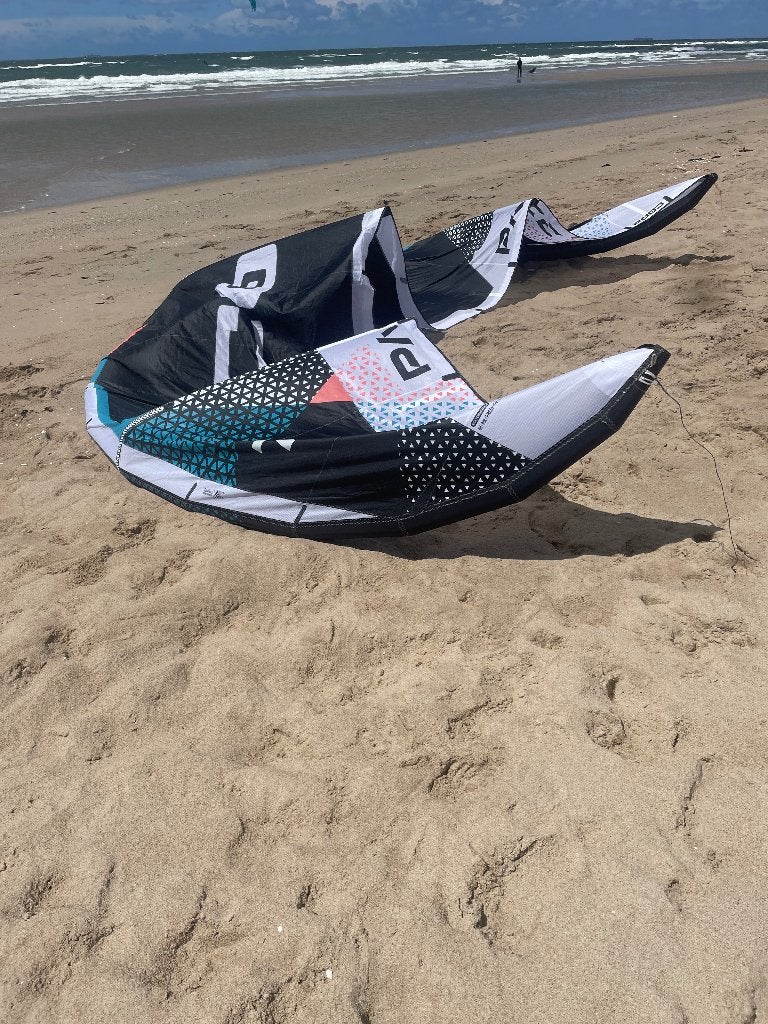 Core Pace 12m allround kite (ZGAN), Watersport en Boten, Kitesurfen, Ophalen, Geen board, Zo goed als nieuw, Kite