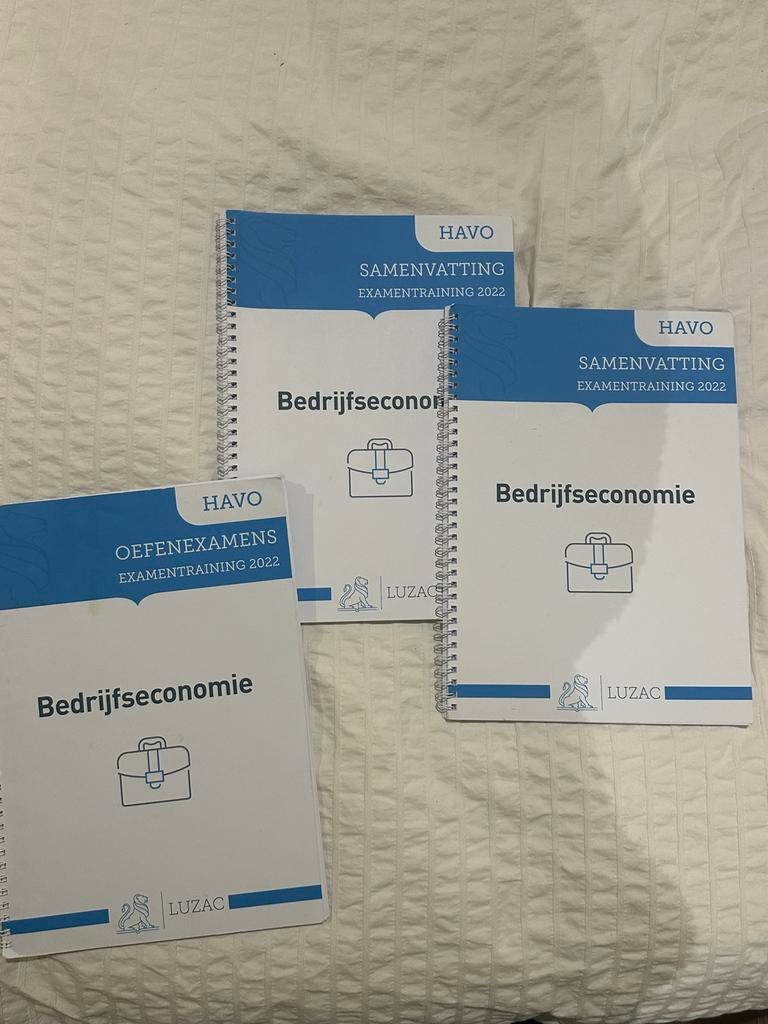 Examen overzicht bedrijfseconomie en examenbundel, Boeken, Schoolboeken, Ophalen of Verzenden, Gelezen, HAVO, Bedrijfseconomie of M&O