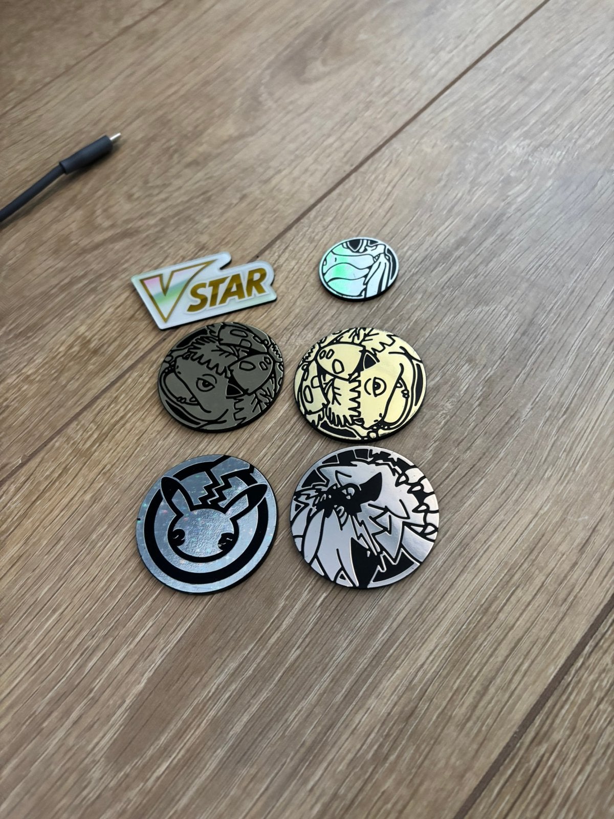 Grote Pokémon kaarten en munten collectie, Ophalen, Gebruikt, Meerdere kaarten, Foil