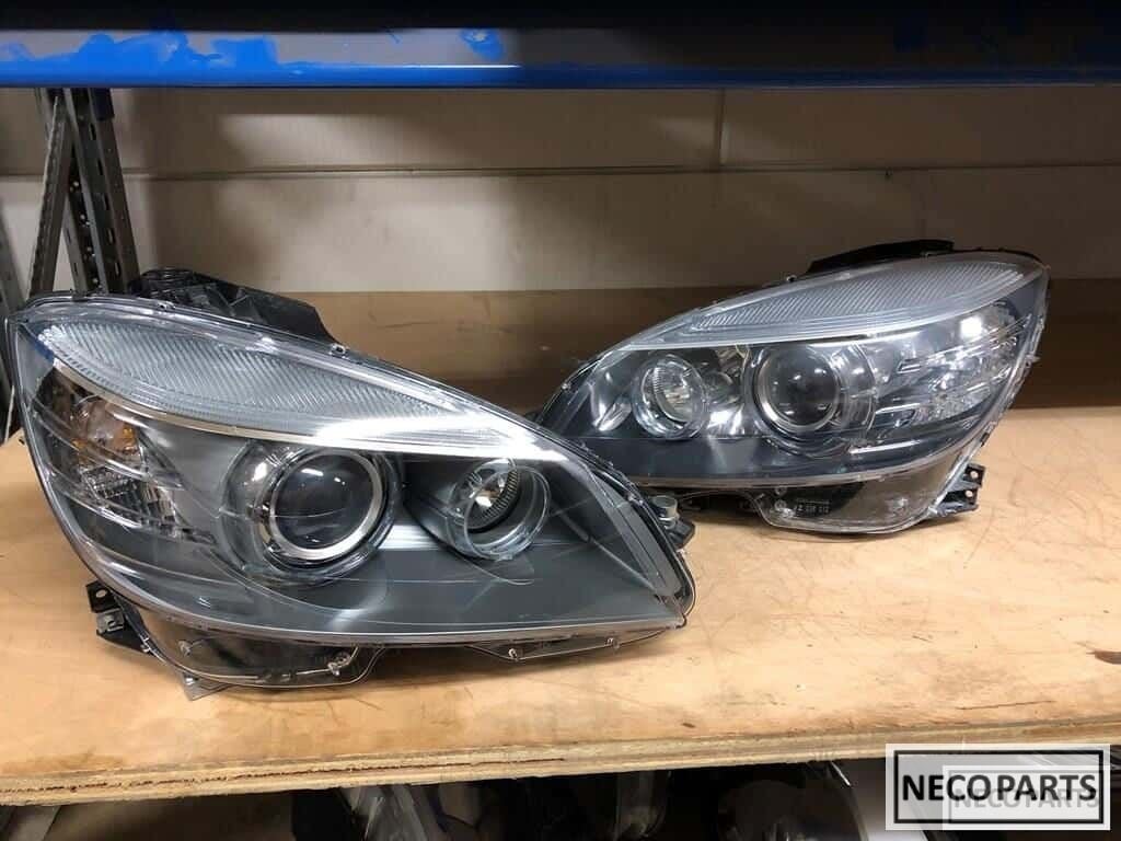C klasse w204 C63 AMG BLACK xenon koplamp compleet origineel, Auto-onderdelen, Gebruikt, -, Ophalen of Verzenden, -